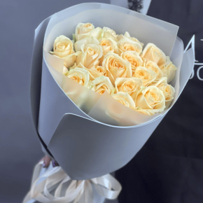 Букет из 25 роз Аваланж (50 см) в Дубне