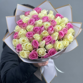 Букет из 51 розы микс  (40 см) в Дубне
