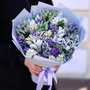 Букет "Алиби" из гиацинтов, вероники, нерине в Дубне