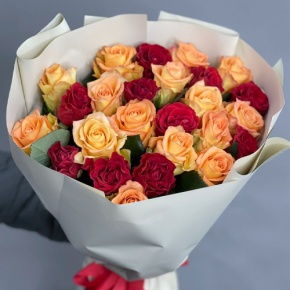 Букет "Прайм" из 25 роз Оранж и Эль Торо (50 см) в Дубне