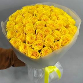 Букет "Золотце" из 51 лимонной розы (40 см) в Дубне