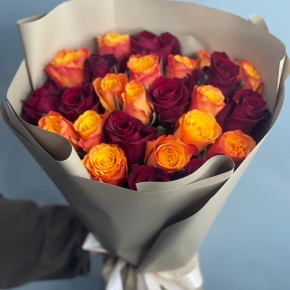 Букет из 25 Кенийских роз микс (40 см) в Дубне