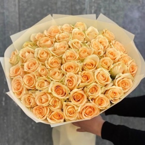 Букет из 51 розы Аваланж (60 см) в Дубне