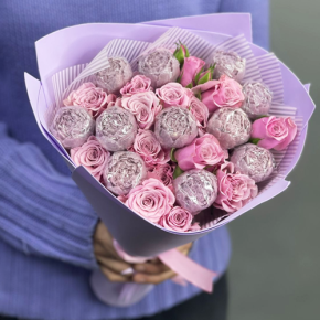 Букет из шоколадных пионов и кустовых роз в Дубне