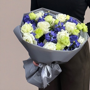 Букет из ароматных гиацинтов и эустом в Дубне