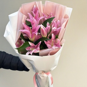 Монобукет из 9 ароматных розовых лилий в Дубне