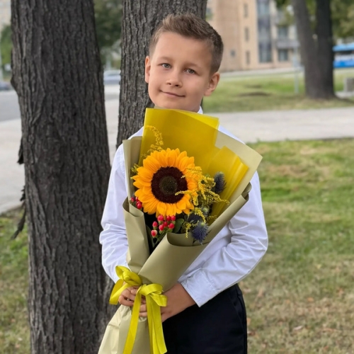 Букет на 1 сентября с подсолнухом в Дубне