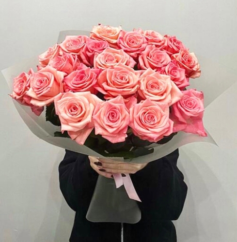 Букет из 21 розовой розы (50 см) в Дубне
